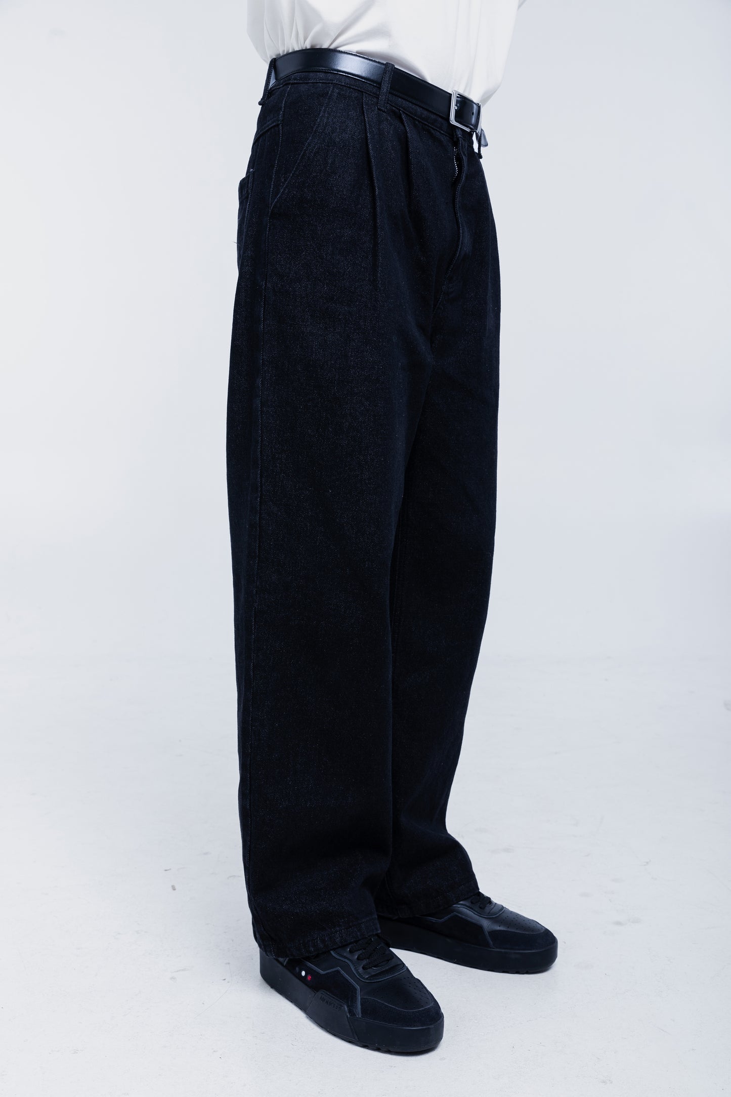 Salvedge Two Tuck Pleaded Denim